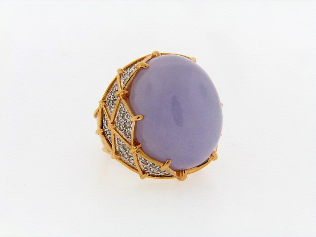 18K-YG LAVENDER JADE AND DIAMOND BOMBE RING 18K-YG LAVENDER JADE AND DIAMOND BOMBE RING