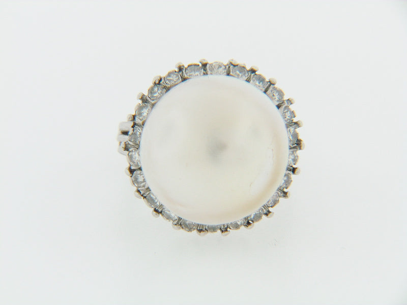 14K WHITE GOLD MABE PEARL AND DIAMOND RING | 18 Karat Appraisers | Beverly Hills, CA | Fine Jewelry