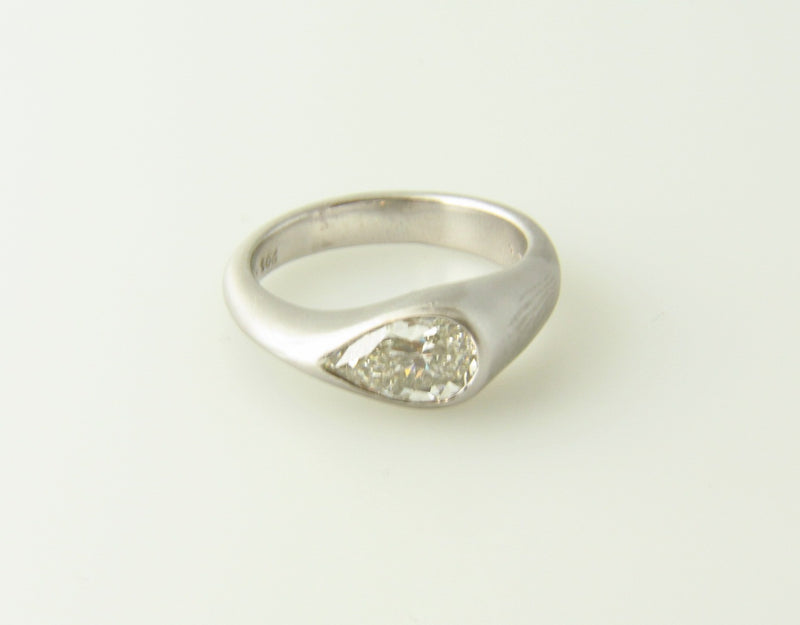 Platinum Diamond Solitaire Ring | 18 Karat Appraisers | Beverly Hills, CA | Fine Jewelry