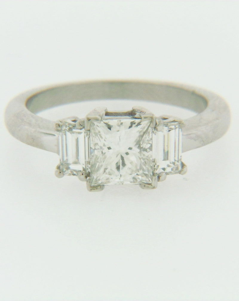 PLATINUM DIAMOND SOLITAIRE RING | 18 Karat Appraisers | Beverly Hills, CA | Fine Jewelry
