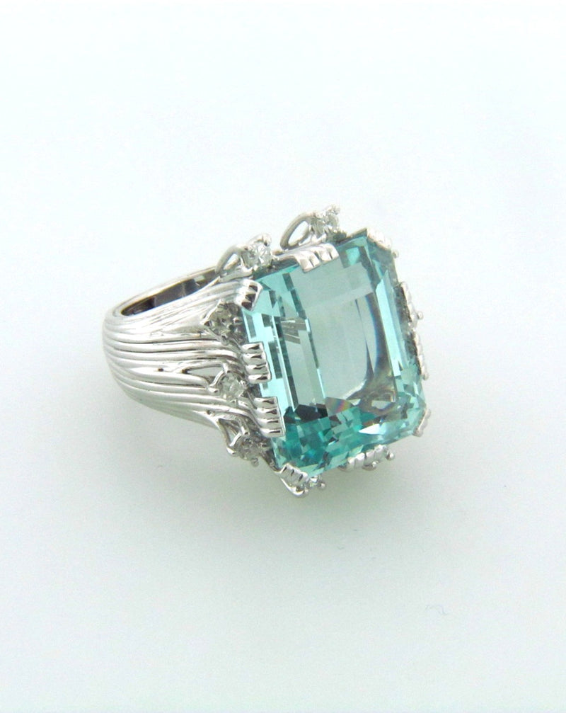 Retro, 18K White Gold Aquamarine and Diamond Ring | 18 Karat Appraisers | Beverly Hills, CA | Fine Jewelry