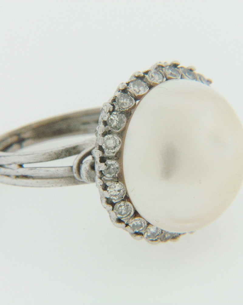 14K WHITE GOLD MABE PEARL AND DIAMOND RING | 18 Karat Appraisers | Beverly Hills, CA | Fine Jewelry