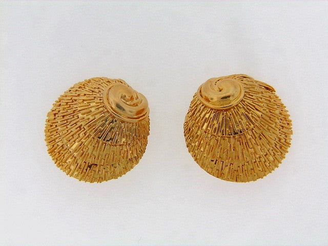 18K-YG SCALLOP MOTIF EARRINGS