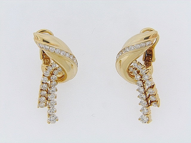 18K-YG DIAMOND EARRINGS BY 