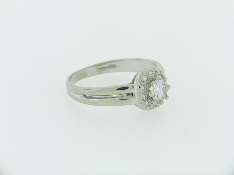 18K-WG DIAMOND SOLITAIRE RING