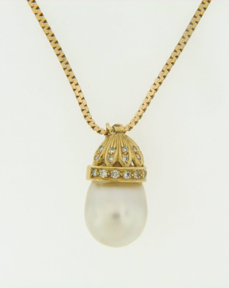 18K YELLOW GOLD PEARL AND DIAMOND PENDANT / NECKLACE | 18 Karat Appraisers | Beverly Hills, CA | Fine Jewelry