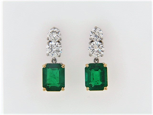 18K-WG EMERALD AND DIAMOND DANGLE EARRINGS