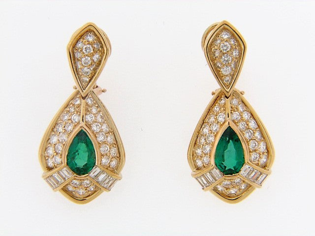 18K-YG EMERALD AND DIAMOND DANGLING EARRINGS