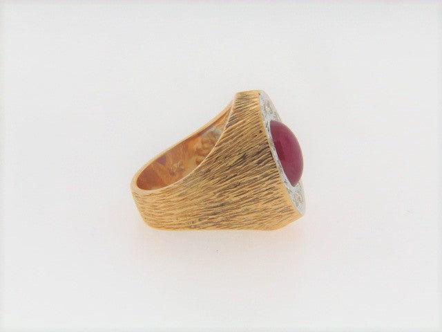 18K Yellow Gold, Star Ruby and Diamond Ring