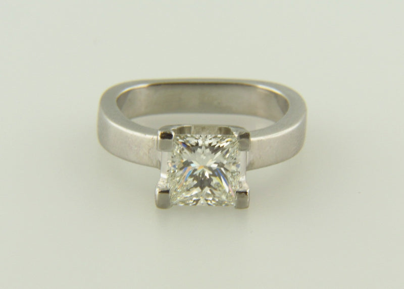 Platinum, Diamond Solitaire Ring | 18 Karat Appraisers | Beverly Hills, CA | Fine Jewelry